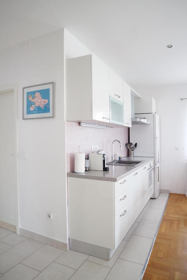 Apartments Keko Примоштен Экстерьер фото