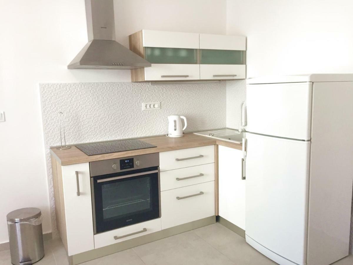 Apartments Keko Примоштен Экстерьер фото